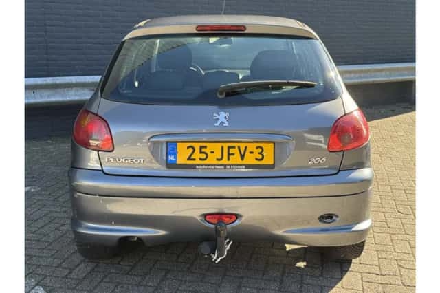 Peugeot 206 (2009) thumbnail 6