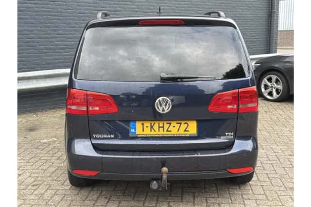 Volkswagen Touran (2013) thumbnail 6