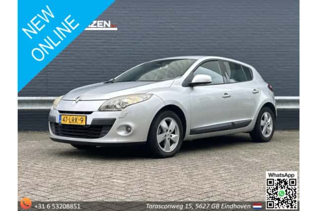 Renault Mégane (2010) thumbnail 1