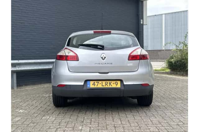 Renault Mégane (2010) thumbnail 6