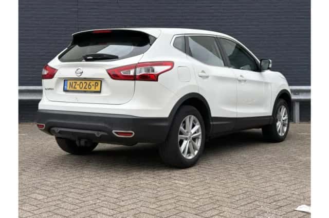 Nissan Qashqai (2014) thumbnail 2