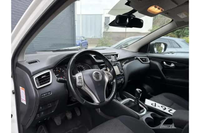 Nissan Qashqai (2014) thumbnail 3