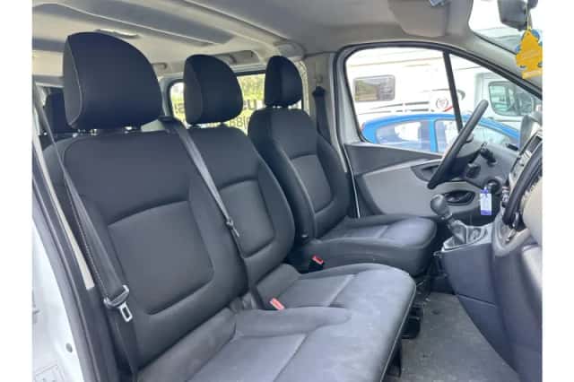 Renault Trafic (2016) thumbnail 4