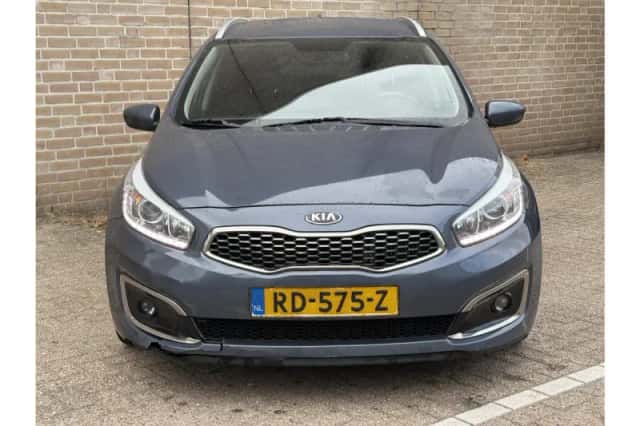 Kia Ceed (2017) thumbnail 5