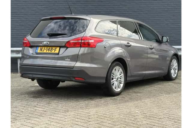 Ford Focus (2015) thumbnail 2