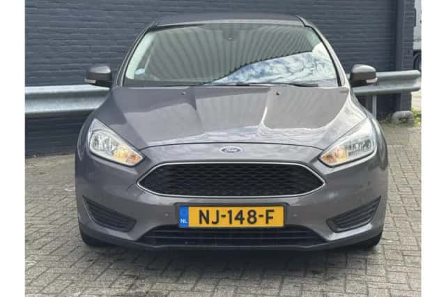 Ford Focus (2015) thumbnail 5