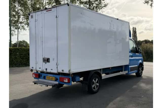 Volkswagen Crafter (2020) thumbnail 2