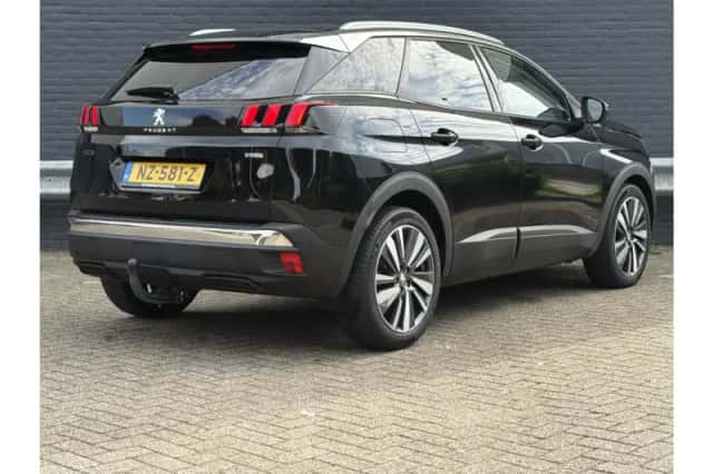 Peugeot 3008 (2017) thumbnail 2
