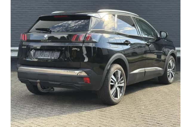 Peugeot 3008 (2021) thumbnail 2