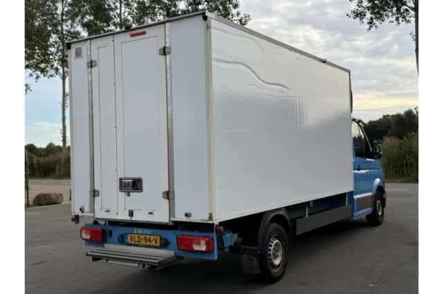 Volkswagen Crafter (2021) thumbnail 2