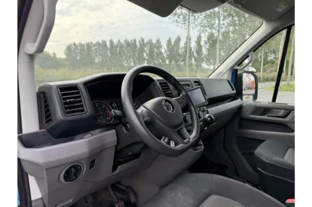 Volkswagen Crafter (2021) thumbnail 3
