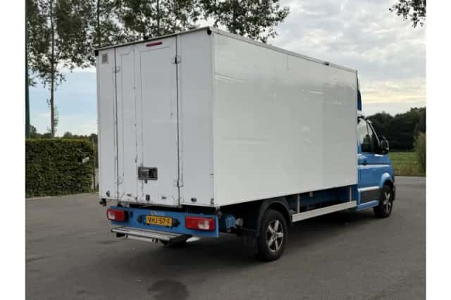 Volkswagen Crafter (2020) thumbnail 2