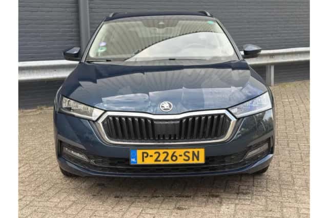 Škoda Octavia (2022) thumbnail 5