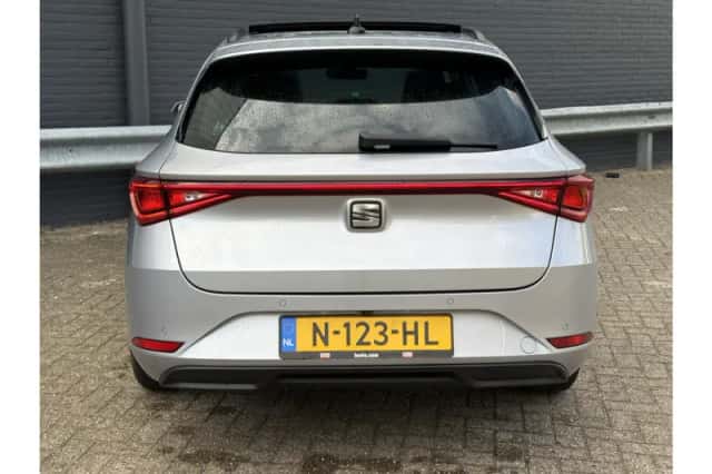 SEAT Leon Sportstourer (2021) thumbnail 6