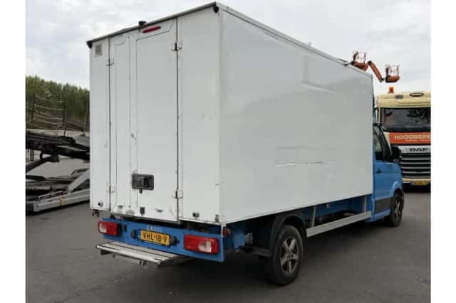 Volkswagen Crafter (2020) thumbnail 2