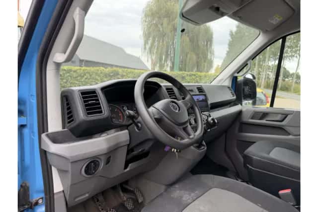 Volkswagen Crafter (2020) thumbnail 3