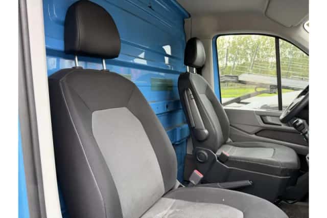 Volkswagen Crafter (2020) thumbnail 4