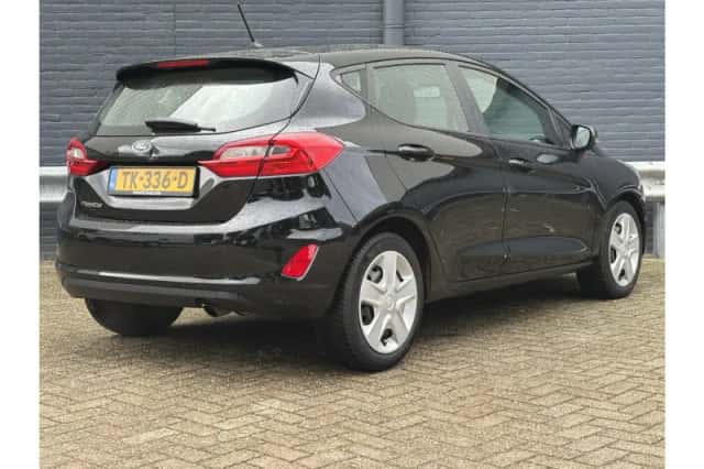 Ford Fiesta (2018) thumbnail 2