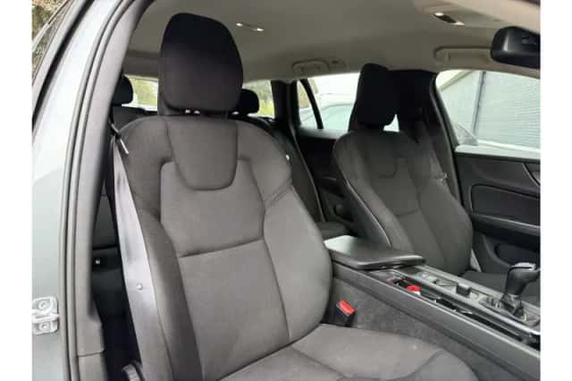 Volvo V60 (2019) thumbnail 4