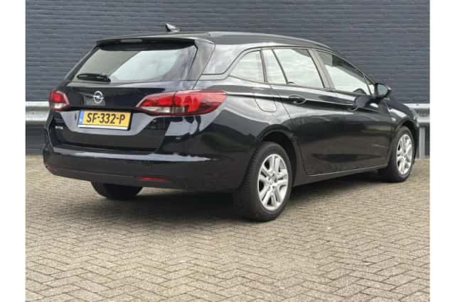 Opel Astra (2018) thumbnail 2