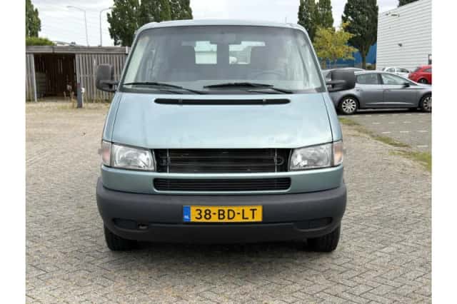 Volkswagen Transporter (2002) thumbnail 5