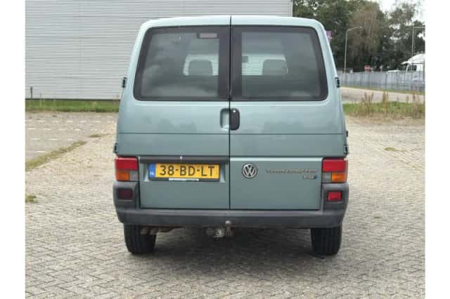 Volkswagen Transporter (2002) thumbnail 6
