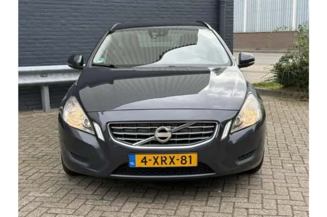 Volvo V60 (2011) thumbnail 5