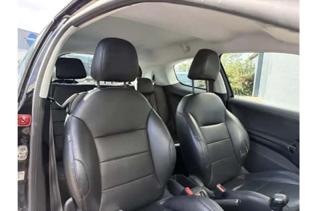 Peugeot 208 (2013) thumbnail 4