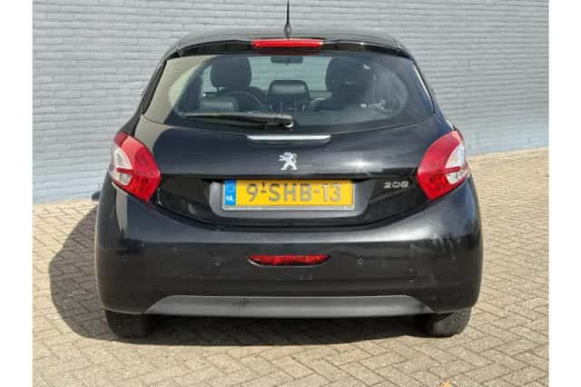 Peugeot 208 (2013) thumbnail 6