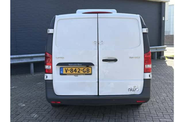 Mercedes-Benz Vito (2015) thumbnail 6