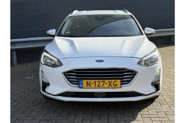 Ford Focus (2022) thumbnail 5