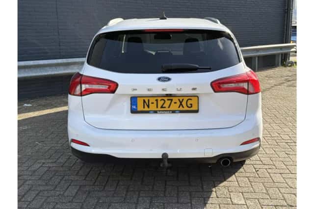 Ford Focus (2022) thumbnail 6