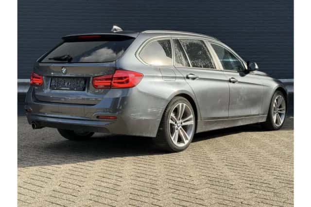 BMW 3-Serie (2016) thumbnail 2