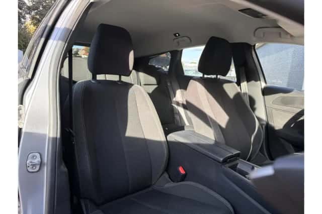 Peugeot 308 (2023) thumbnail 4