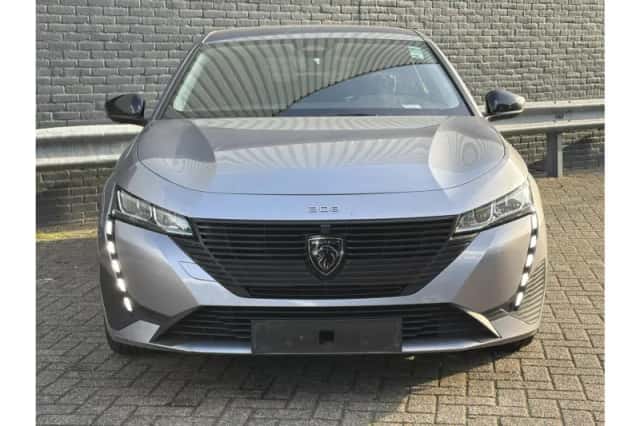 Peugeot 308 (2023) thumbnail 5