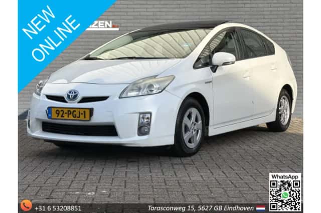 Toyota Prius (2011) thumbnail 1