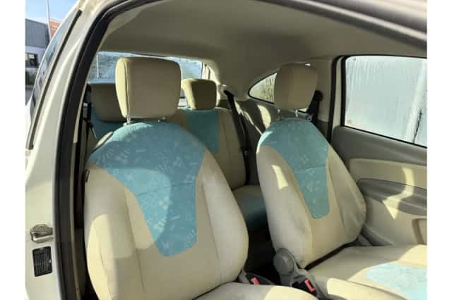 Ford Ka (2011) thumbnail 4