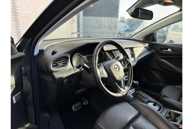 Opel Grandland (2019) thumbnail 3