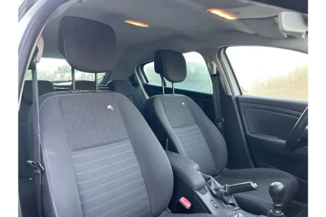 Renault Mégane (2015) thumbnail 3