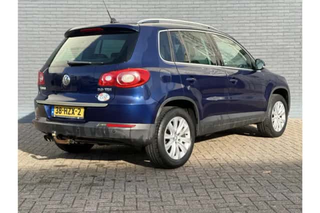 Volkswagen Tiguan (2008) thumbnail 2
