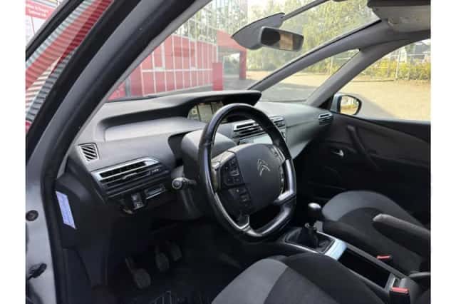 Citroën C4 Picasso (2016) thumbnail 3