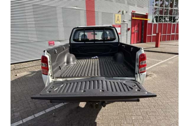Mitsubishi L200 (2017) thumbnail 6