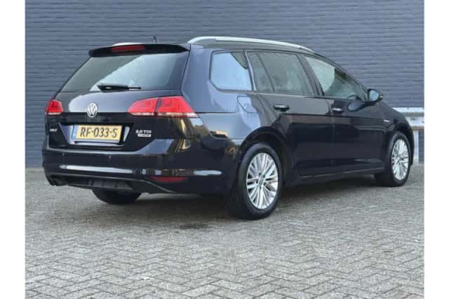Volkswagen Golf (2014) thumbnail 2