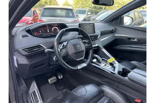 Peugeot 5008 (2020) thumbnail 3