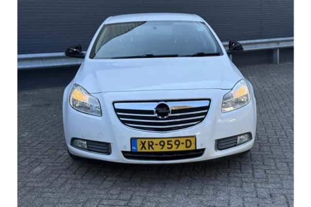 Opel Insignia (2012) thumbnail 5