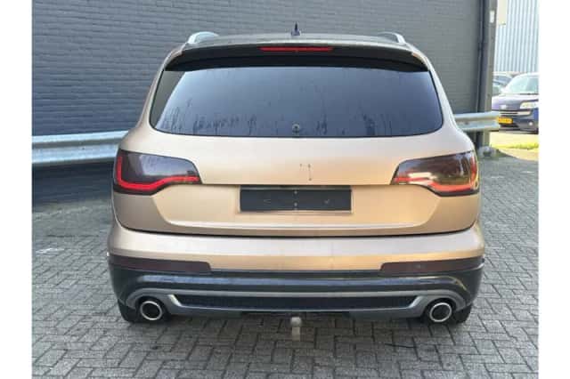 Audi Q7 (2011) thumbnail 6