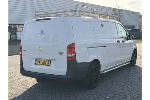 Mercedes-Benz Vito (2016) thumbnail 2