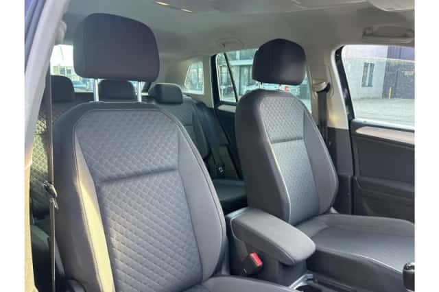 Volkswagen Tiguan (2019) thumbnail 4