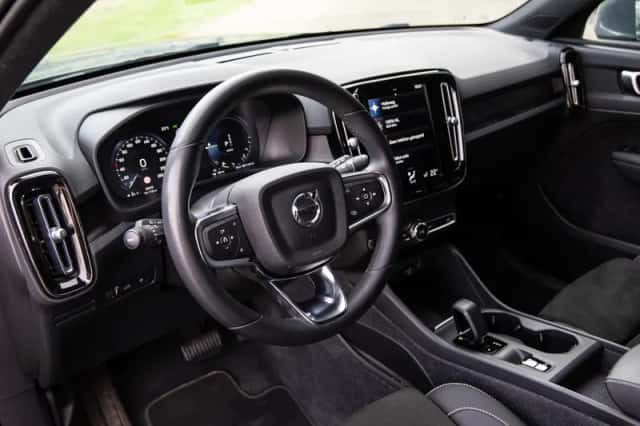 Volvo XC40 (2022) thumbnail 4