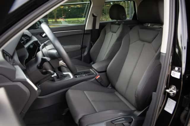 Audi Q3 (2023) thumbnail 3